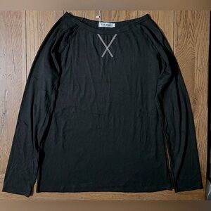 NWT: Leo Rosi Women’s Taylor Black Long sleeved shirt! Size Medium.